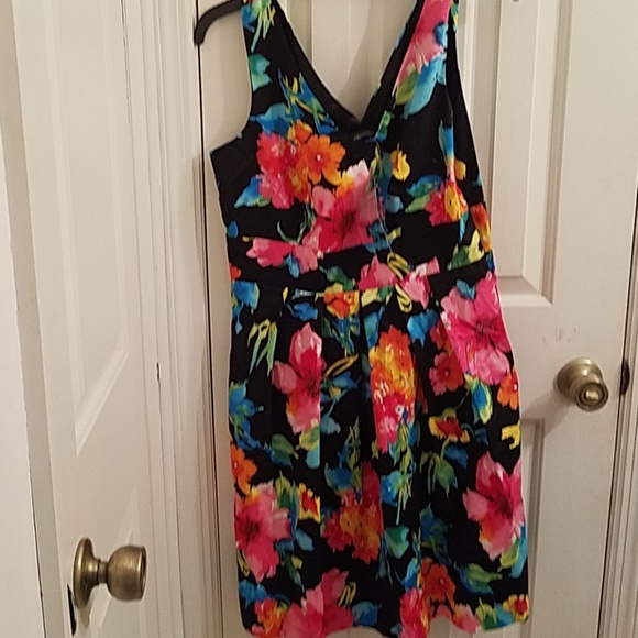 Spense Dresses & Skirts - Dress